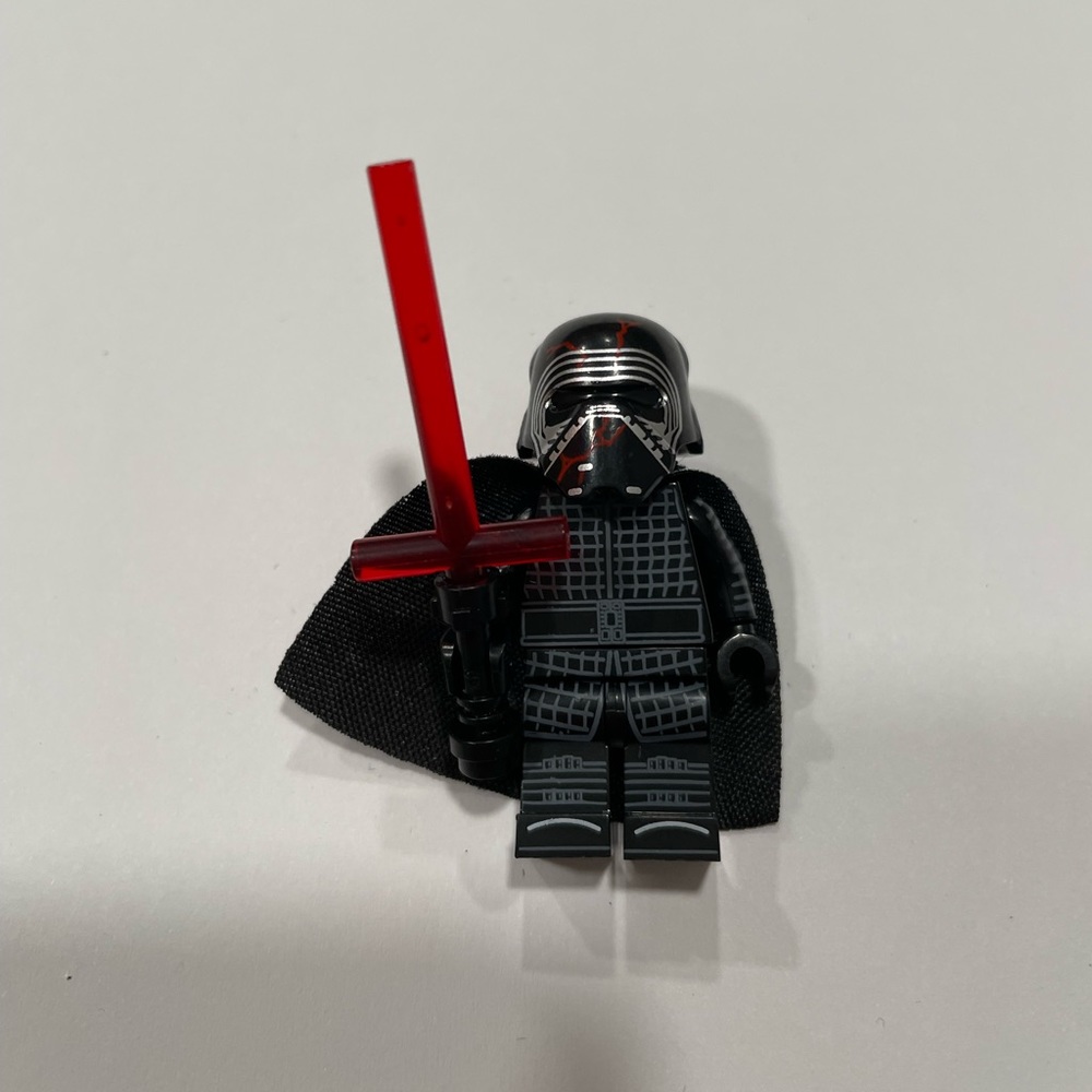 Kylo Ren Star Wars minifigure